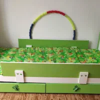 تخت و کمد کودک