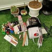 فروش پک  کامل لوازم کاشت ناخن ،فقط 8 ملیون تومان