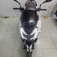 sym j200