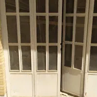 درب حیاطی شیشه ریز