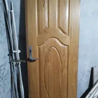 درب ورودی دو لنگه و درب دستشویی و حمام