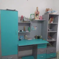 میز تحریر و کمد و تخت خواب