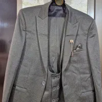 رنگ طوسی|لباس|چابهار, |دیوار