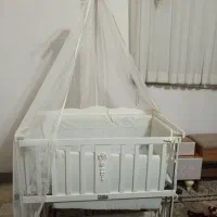 تخت کنار مادر( مخصوص نوزاد)