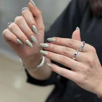 خدمات تخصصی کاشت ناخن ولیعصر