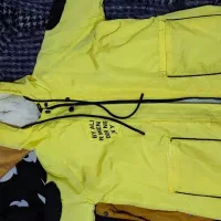 کاپشن و بارانی زرد لیمویی زنانه و مردانه و اسپورت