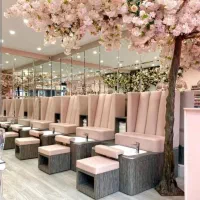 پذیرش و روابط عمومی سالن زیبایی vip