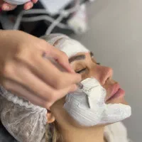 فیشال و مراقبت پوست در کلینیک