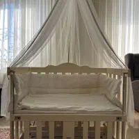 تخت نوزاد گهواره‌ای