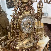 آیینه شمعدان همراه یک ساعت و دو شمعدان|کلکسیون اشیاء عتیقه|رشت, گلسار|دیوار