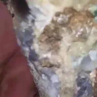 فروش  یک قطعه سنگ عقیق تراش نخورده  زیبا