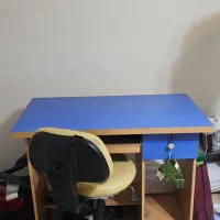 میز کامپیوتر و صندلی