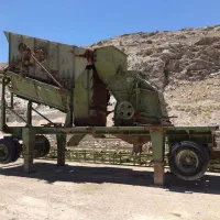 یک دستگاه موبایل سنگ شکن مارک ماینز برگر|ماشین‌آلات صنعتی|مرودشت, مجد آباد|دیوار