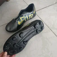 کفش فوتبال استوک دار