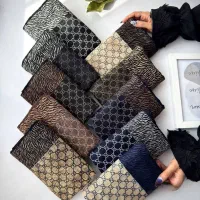 شال و روسری|لباس|شاهینشهر, نبوت|دیوار