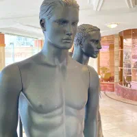 ۲ عدد مانکن مردانه خوش استایل ترک و وسایل دیگر