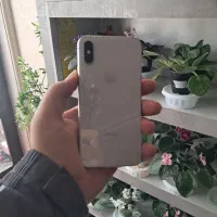 آیفون xs در حد نو