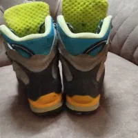 کفش کوهنوردی امریکایی مین دل|کیف، کفش، کمربند|مشهد, سید رضی|دیوار