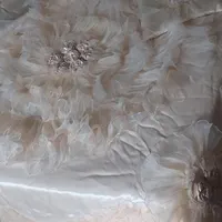 رو تختی کرم شاین دار ۲ نفره با بالشت و کوسن