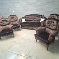 مبل قهوه ای پایه چوبی ۱۸ ملیون تومن