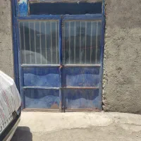 درب مغازه سالم با چهار چوب