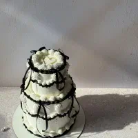 سفارش انواع کیک های مناسبتی و موچی دست ساز