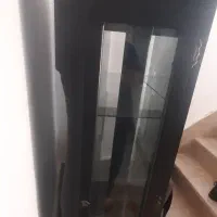 ویترین شیشه ای