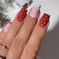 فقط هزینه ی مانیکور گرفته میشود