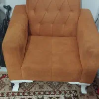 مبل کودک و تعدادی اسباب بازی فروشی