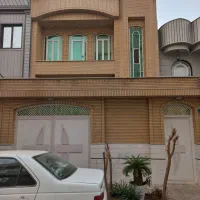 ۲۵۰متردوطبقه دربست و بسیار تمیز لوکیشن عالی