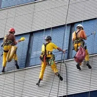 شرکت خدمات ساختمانی و نظافتی یاقوت سبز