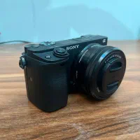 sony a6400 kit 16-50 در حد آکبند