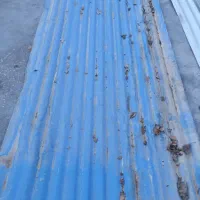 ورق آبی  باز شده از سقف سوله