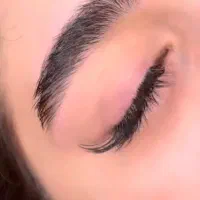 اکستنشن و لیفت و لمینت مژه وابرو