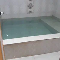 آب درمانی مراه با اقامت در سوئیتهای آب گرم
