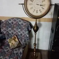 ساعت ایستاده