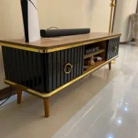 میز چوبی تلویزیون