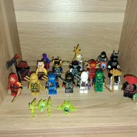 ادمک لگو|اسباب‌‌بازی|نقده, |دیوار