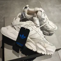 کتونی کفش adidas dlux