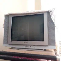 تلویزیون سامسونگ ۲۱ اینچ با میز