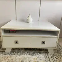 میزجلومبلی و سه عدد میز عسلی