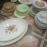 تعداد ۸۰بشقاب و دیس ملامین