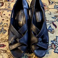 کفش|کیف، کفش، کمربند|اردبیل, |دیوار