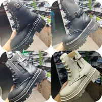 نیم بوت زنانه و مردانه|کیف، کفش، کمربند|اراک, |دیوار