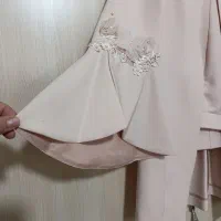 لباس مجلسی|لباس|قم, قلعه کامکار|دیوار