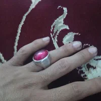 تعدادی انگشتر مردانه و زنانه