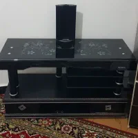 میز تلوزیون شیشه‌ای