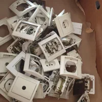 کلید پریز وهالوژنی ولامپ