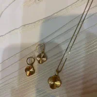 نیم ست ونکلیف ۴ گرم و ۴۴۰ النگو لاو کارتیر ۷۱۷۰