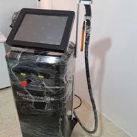 کلینیک تخصصی لیزر موهای زائد آقایان و بانوان